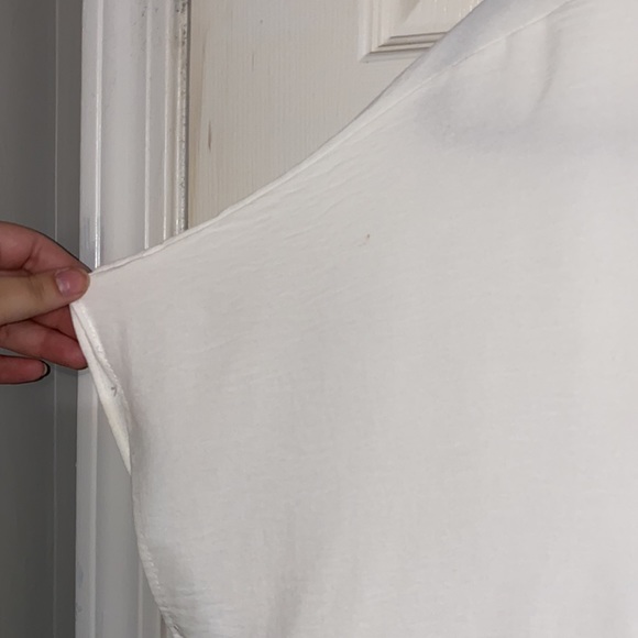 White top - Picture 3 of 3